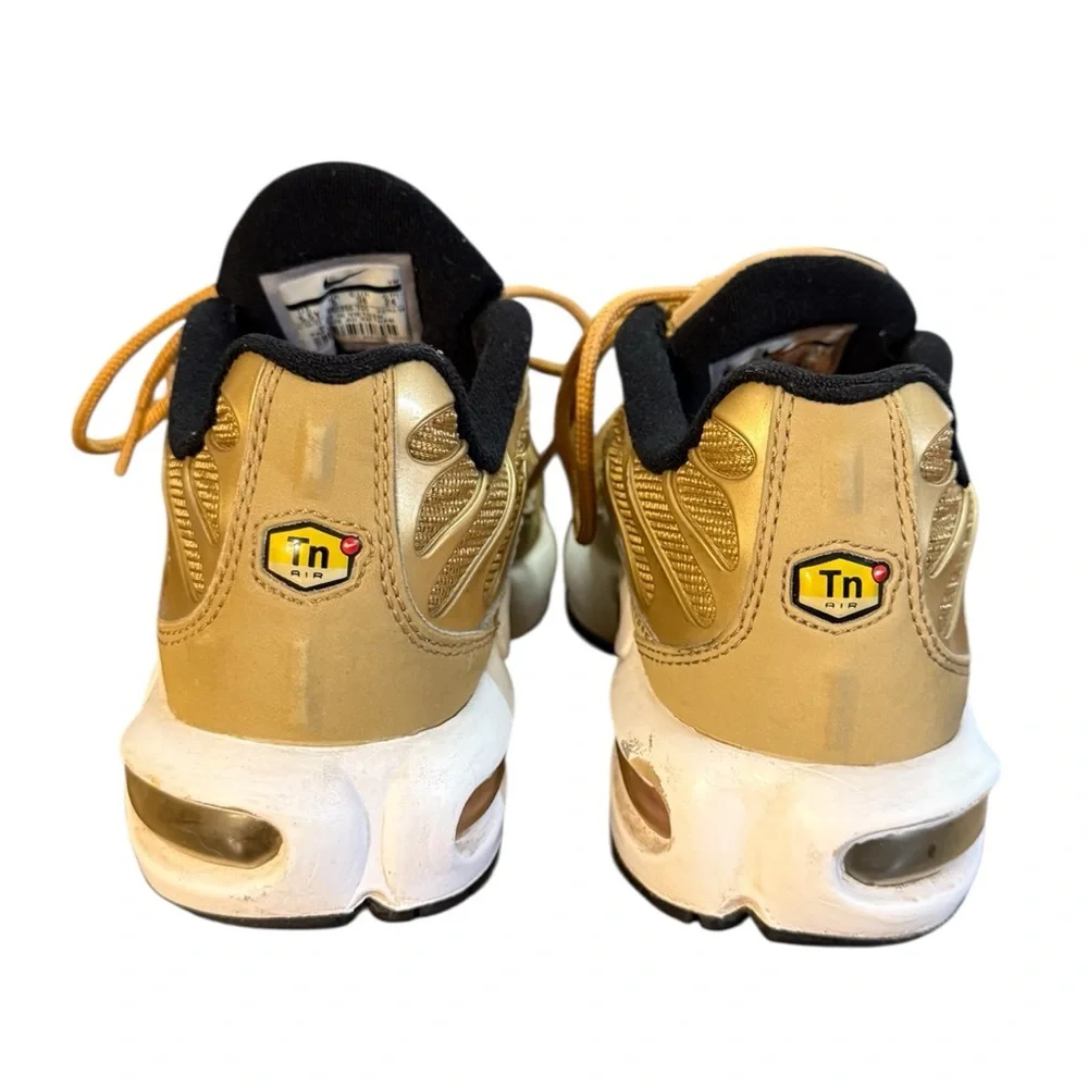 Nike Air Max Plus TN Metallic Gold Varsity Sneakers Youth Size 5.5